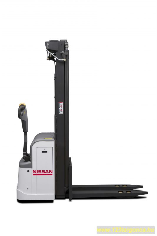 Unicarriers NISSAN PSH 160 gyalogkíséretű targonca 2900-4800 mm közötti emelés, felálló platformmal + görgős akkumulátortér oldalsó cseréhez Unicarriers NISSAN PSH 160 gyalogkíséretű targonca 2900-4800 mm közötti emelés, felálló platformmal + görgős akkumulátortér oldalsó cseréhez