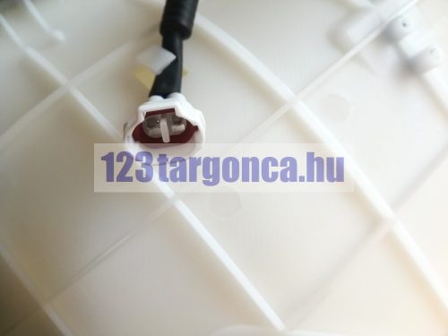 M0118 üléskapcsoló kábelének csatlakozója közelről
