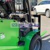 GreenLifter G15 vezetőhelye oldalról: kezelőkarok, emelőoszlop és villa