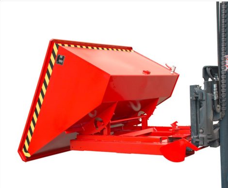 Targonca villára húzható automata dönthető fémreszelék tartály, 1 - 1,5 tonna teherbírással