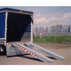   Mobil, hordozható teherautó rámpa, 360 cm hosszú, 8000 kg/pár teherbírással, peremmel